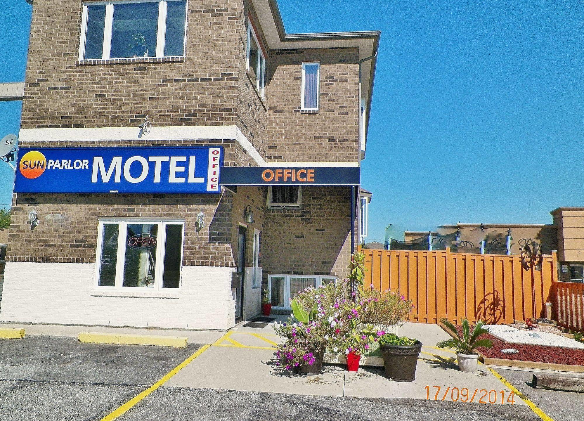 Sunparlor Motel Leamington